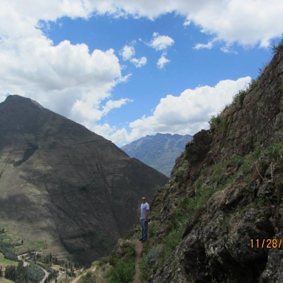 Meet your Posher, Chris - Suggested User. - Picture 6 of 8